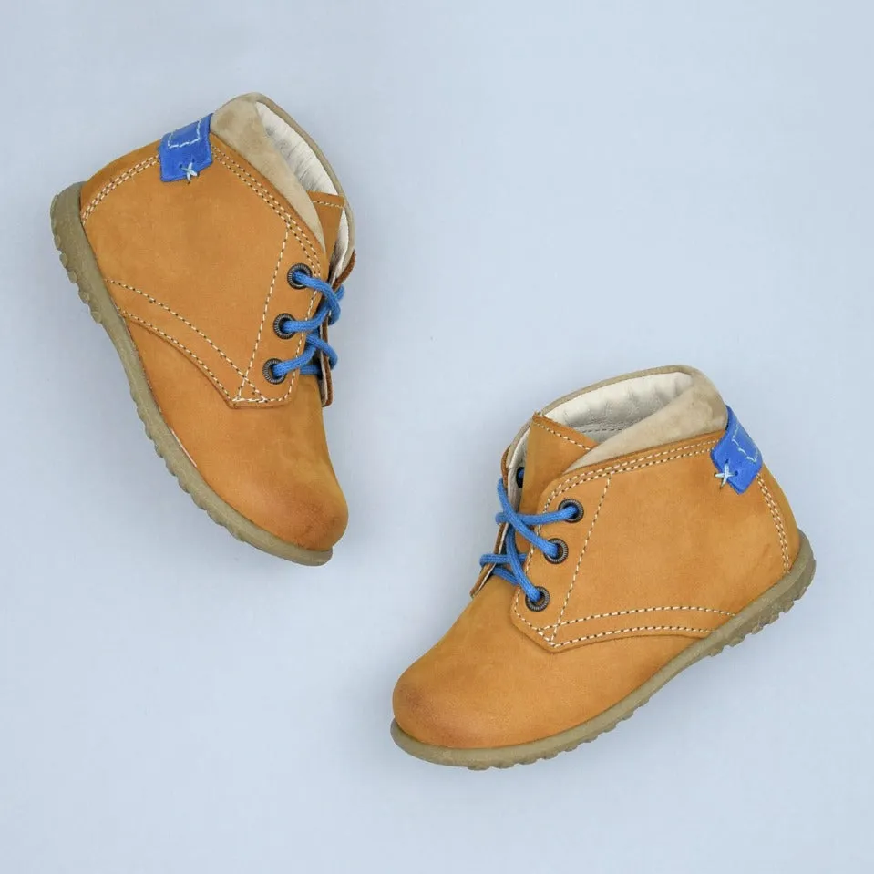 (2440-10) Emel first shoes