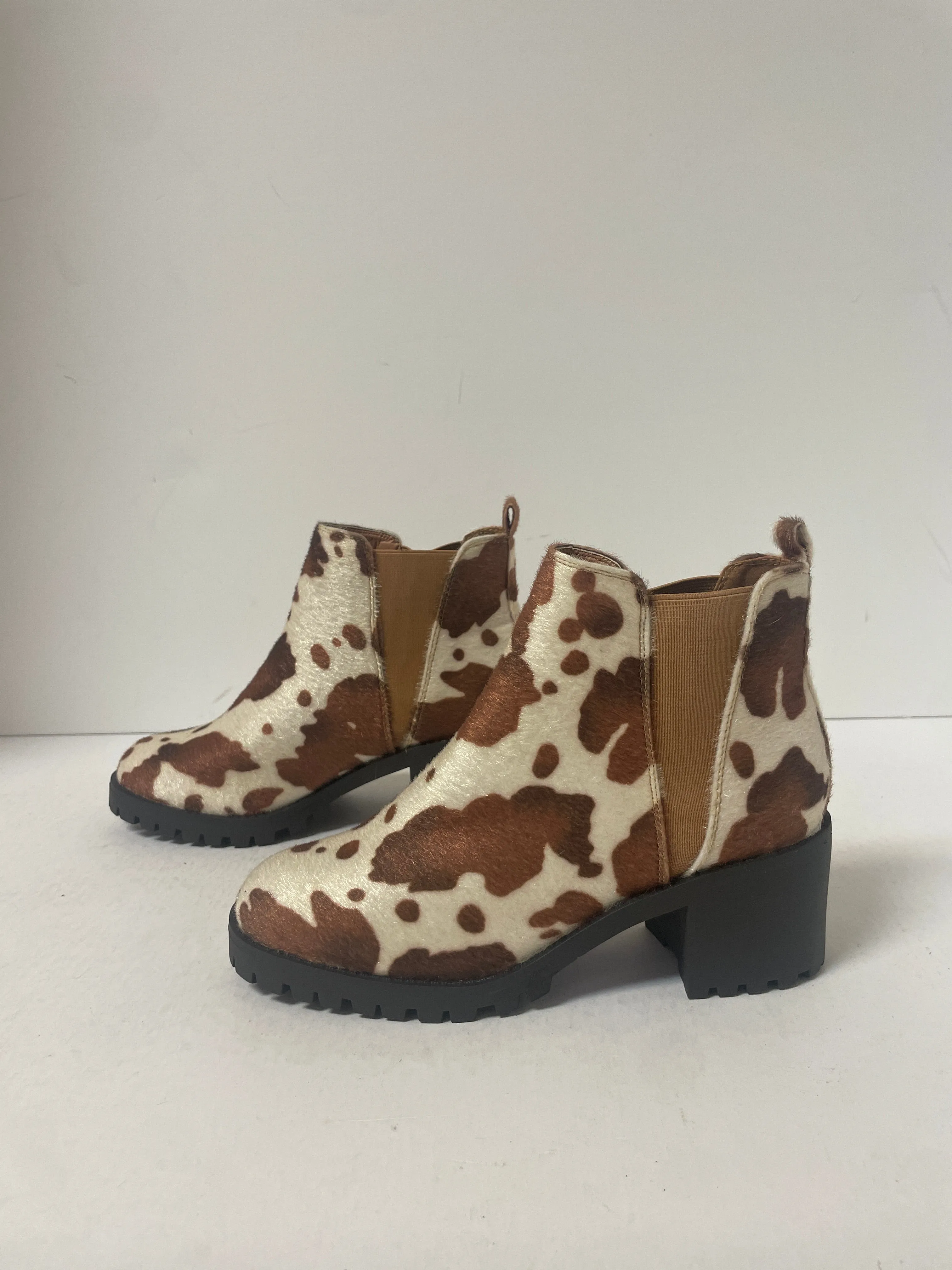 Animal Print Boots Ankle Heels Clothes Mentor, Size 7.5