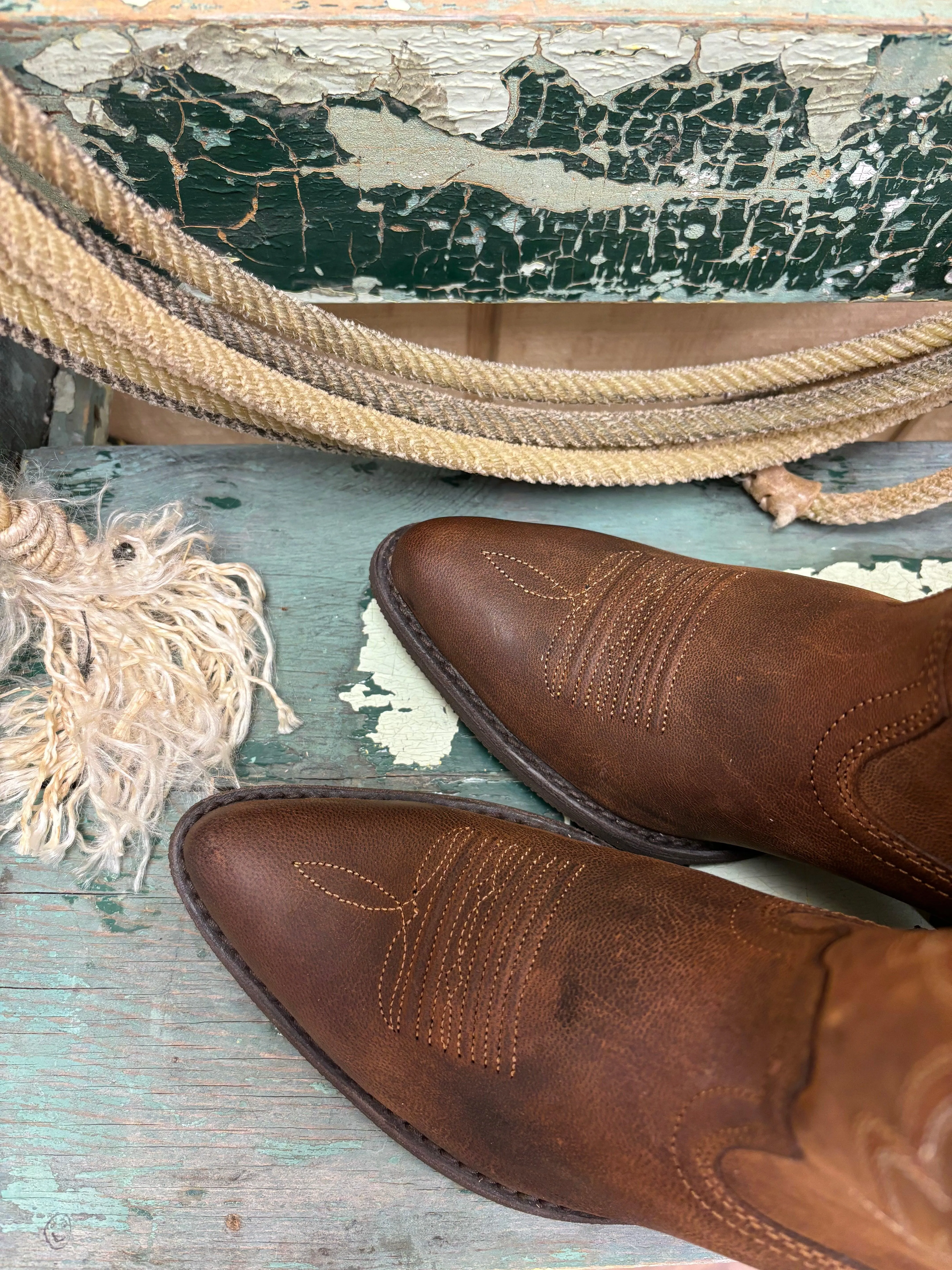 Sure! Here’s an optimized title for the product:

Ariat Womens Heritage Sassy Brown Stretch Fit J Toe Cowgirl Boots - Stylish Comfort and Durability - Model 10051051