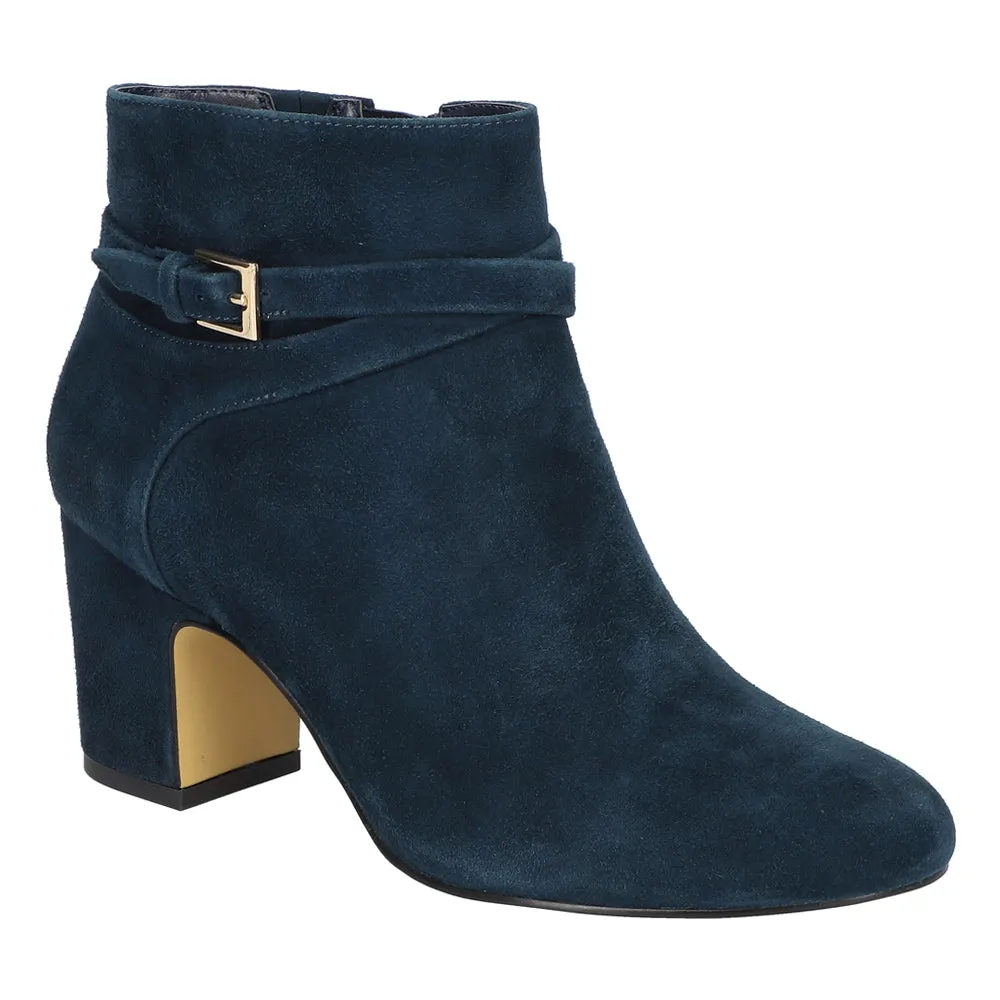 Arlette Round Toe Zippered Booties