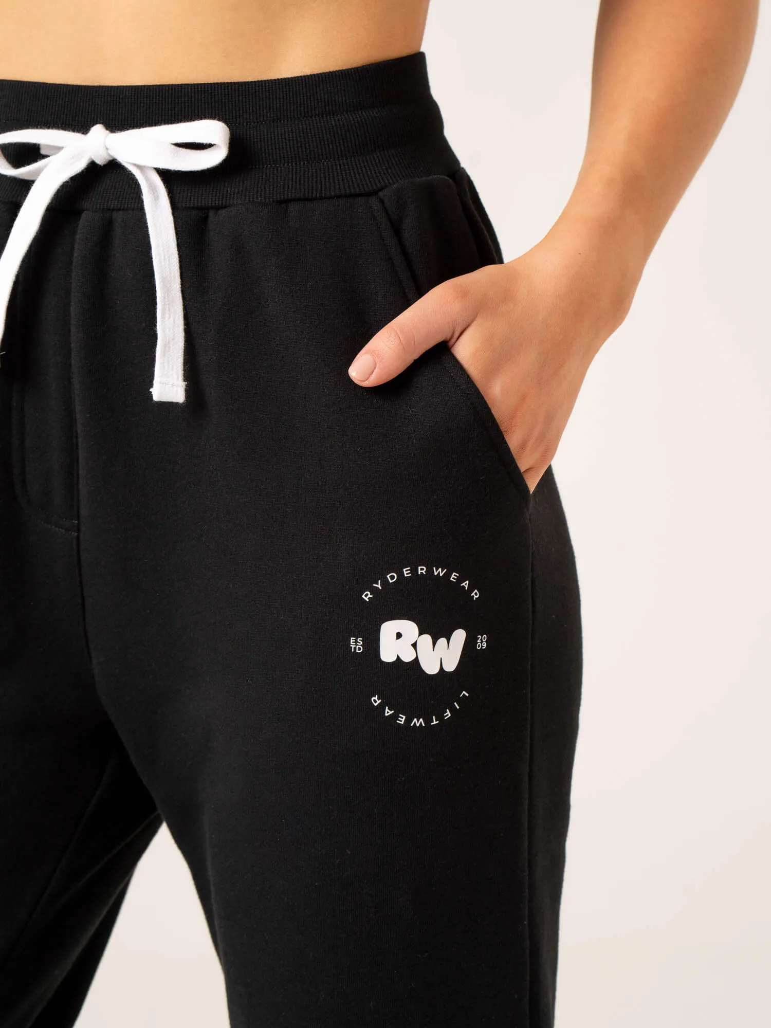 Momentum Track Pants - Black