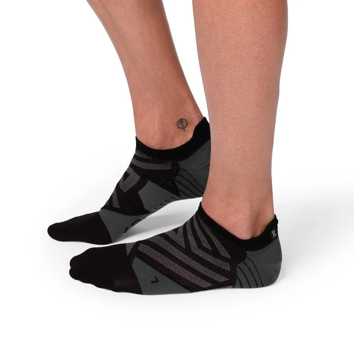 On Running Low Sock (Mens) - Shadow/Black