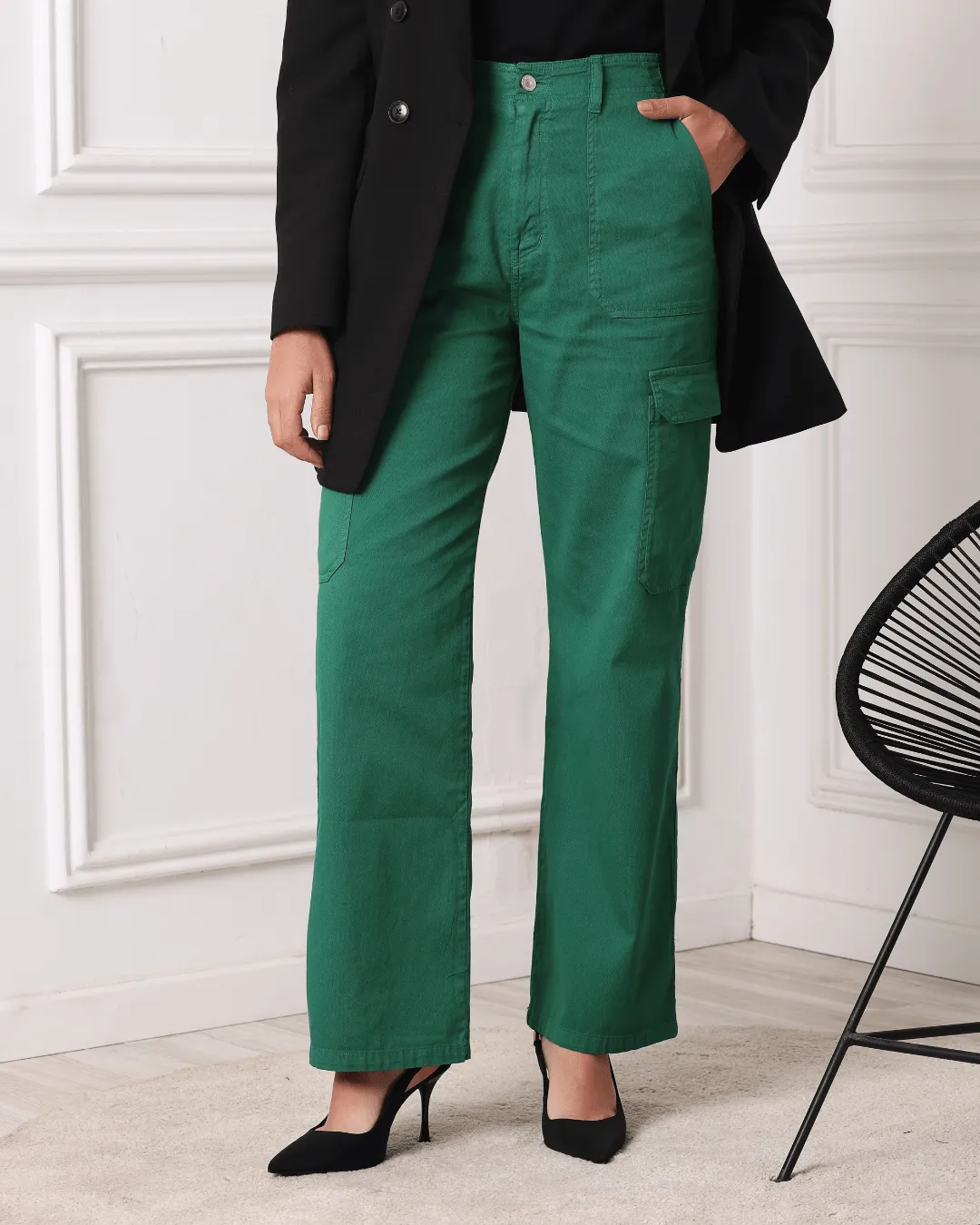 PANTALON DROIT AVEC POCHES CARGO