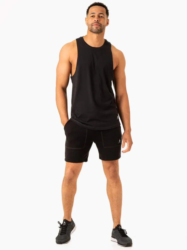 VITAL TRACK SHORT FADED BLACK